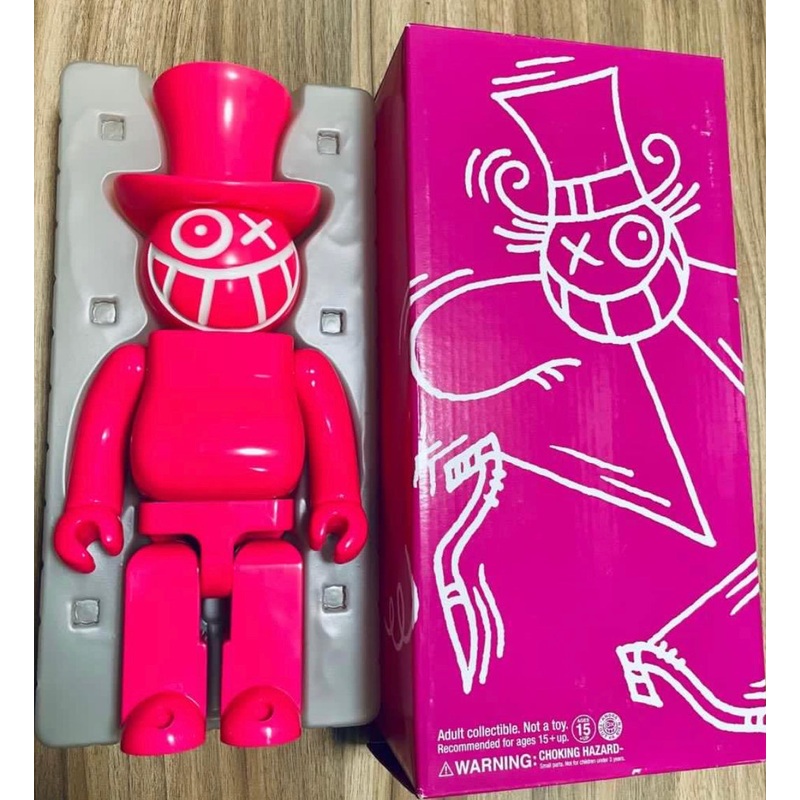 Andre Saraiva -Kubrick Monsieur Andre (Mr. A) Pink 400%