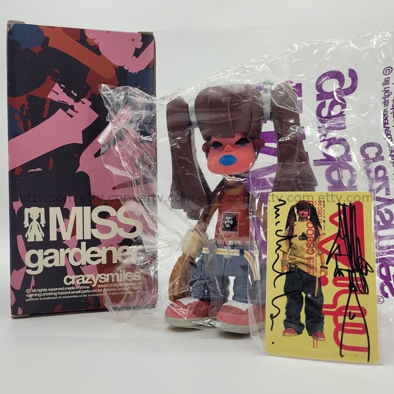 2003 Michael Lau Miss Gardener Crazysmile 002 Figure – COA Card Signed and Sketched