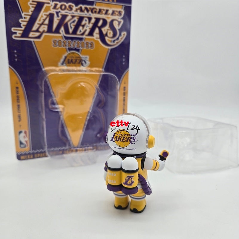 POPMART Signed Mega Space Molly Lakers 100% Blister Pack at PTS Beijing by Artist Kenny